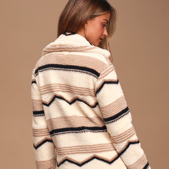 Billabong Fuzzy Coat - Picture 4 of 6